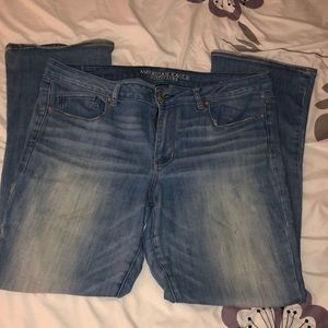 American Eagle Skinny Kick Jeans light wash